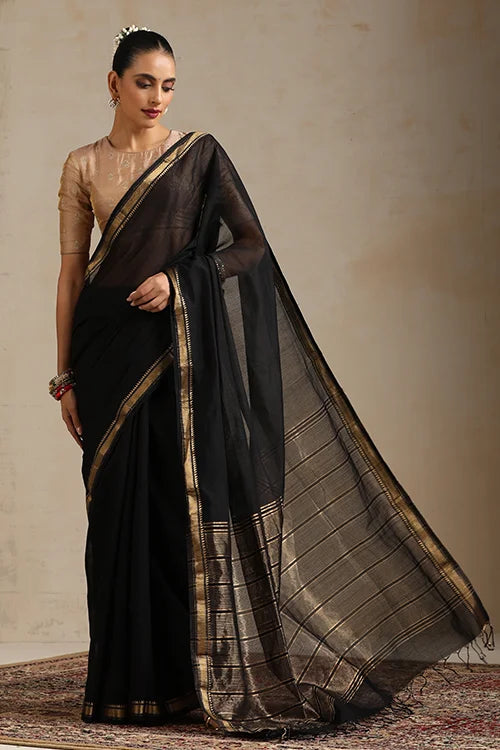 Handweave Maheshwari Handloom Black Sona Pallu Saree With Gold Zari Border.