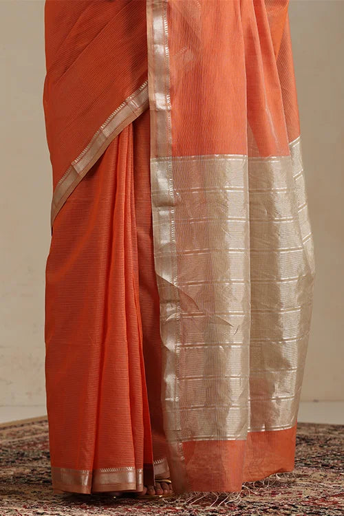 Handweave Maheshwari Handloom Halloween Sona Pallu Saree With Silver Zari Border.