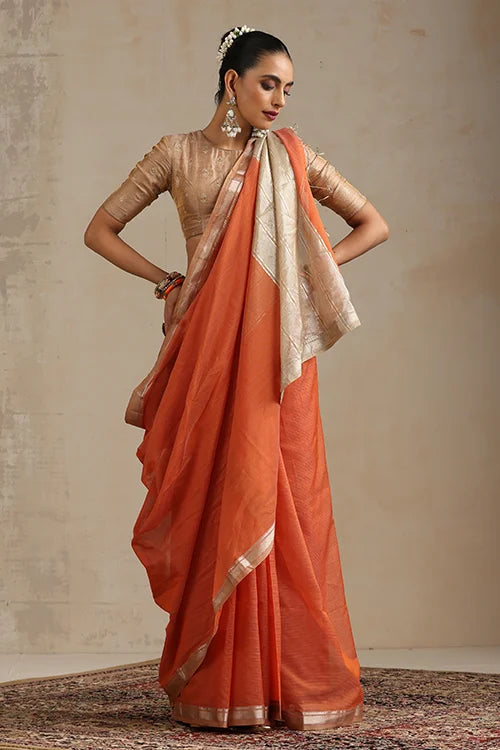 Handweave Maheshwari Handloom Halloween Sona Pallu Saree With Silver Zari Border.