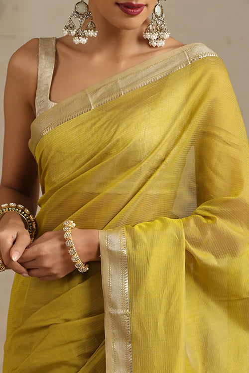 Handweave Maheshwari Handloom Sampangi Sona Pallu Saree With Silver Zari Border.