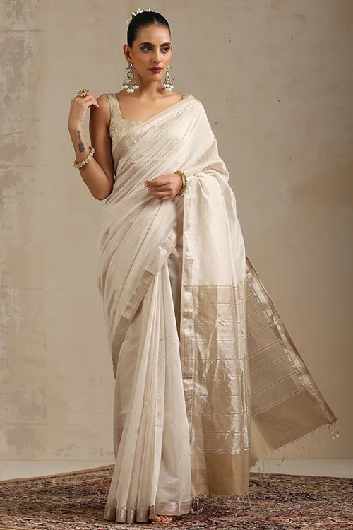 Handweave Maheshwari Handloom Pearl Sona Pallu Saree With Silver Zari Border.