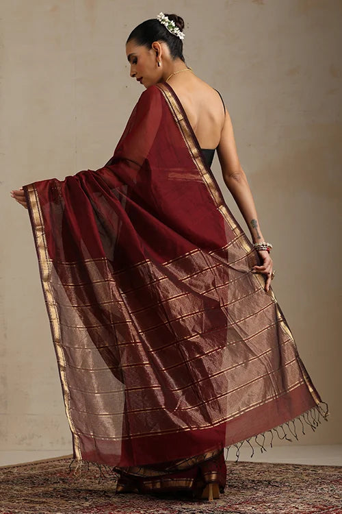 Handweave Maheshwari Handloom Maroon Sona Pallu Saree With Silver Zari Border.