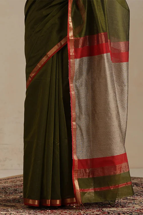 Handweave Maheshwari Handloom Mehendi Silk Cotton Kosa Pallu Saree With Zari Border.