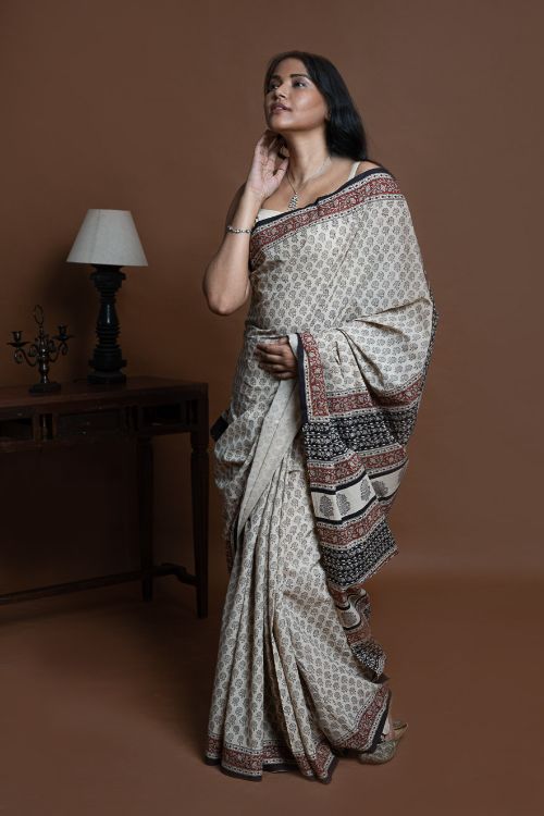 ICH Bagru Statements. Hand Block Printed Mul Cotton Saree - Beige Florets