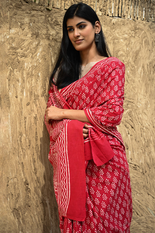 The ICH Dabu Vibes : Hand Block Printed Cotton Saree - Rakta Pallavi