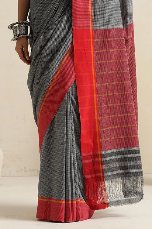 Punarjeevana Ganga Jamuna Red-Mustard Border Reversible Patteda Anchu