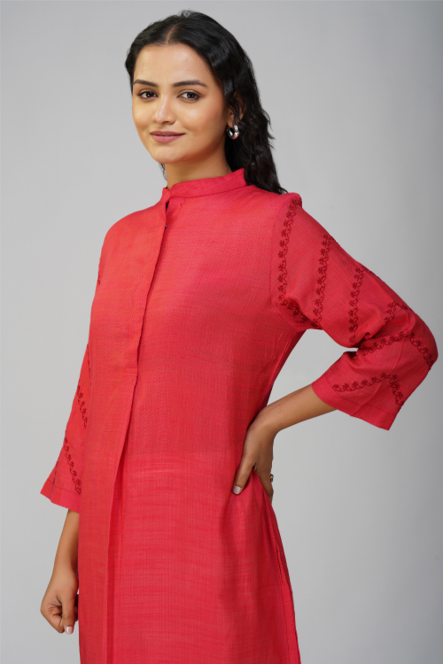 Phae Tamasi Kurta In Cotton With Hand Embroidery