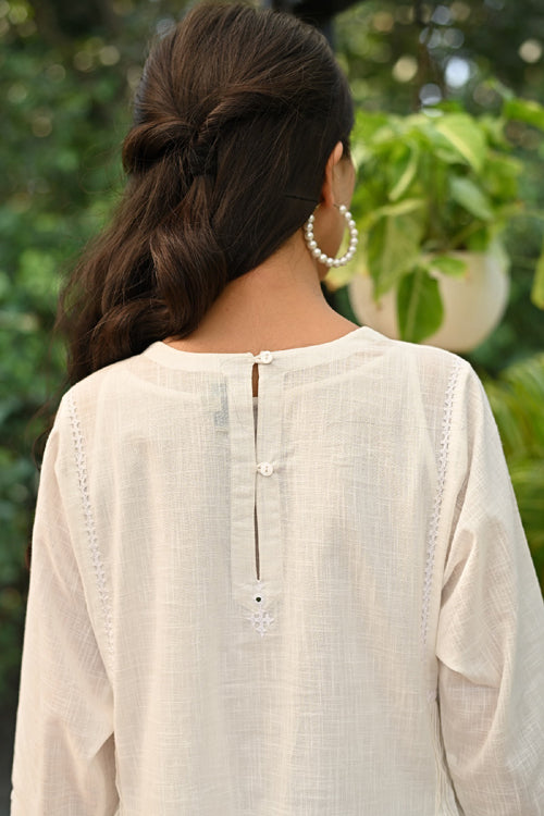 Rangsutra Jasmine Sindhi Hand Embroidered Cotton Kimono Sleeve Kurta
