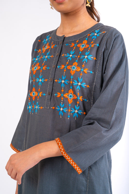Rangsutra Naman Charcoal Soof Hand Embroidered Straight Kurta
