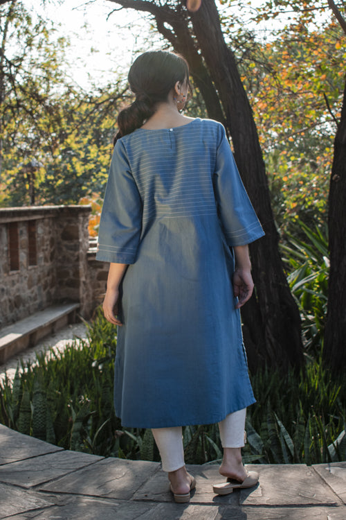Rangsutra Akriti Blue Handwoven Extra-Weft Round Neck Kurta