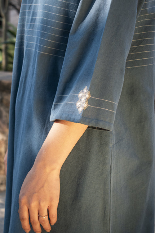 Rangsutra Akriti Blue Handwoven Extra-Weft Round Neck Kurta