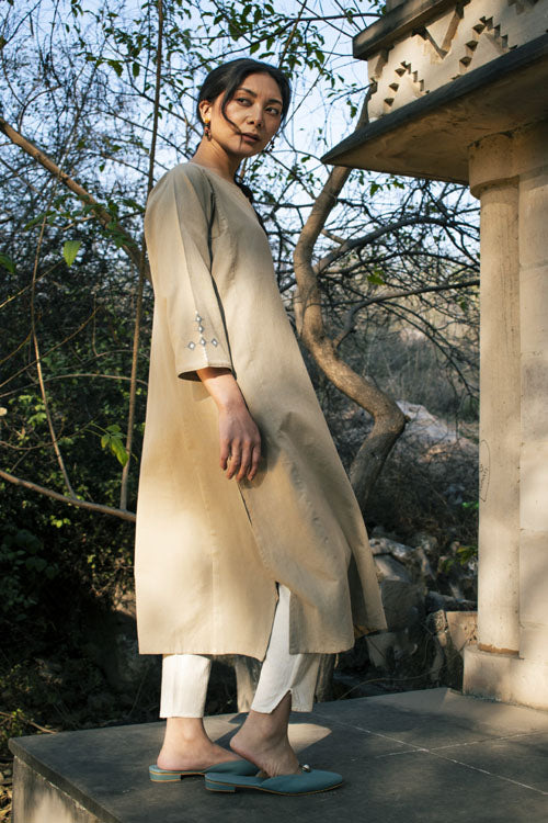 Rangsutra Akriti Beige Handwoven Extra-Weft Panelled Long Kurta