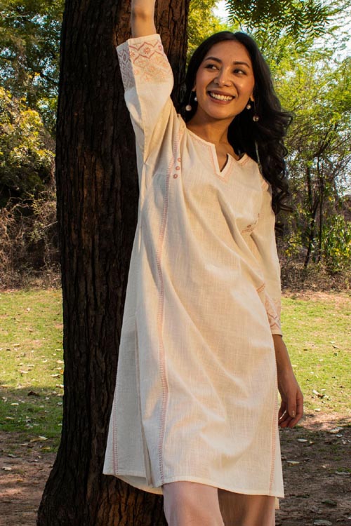 Rangsutra Avani Chikankari Off White Pure Cotton 3Q Sleeve Straight Kurta