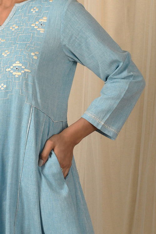 Rangsutra Baori Blue Hand Embroidered 3Q Sleeve Kurta