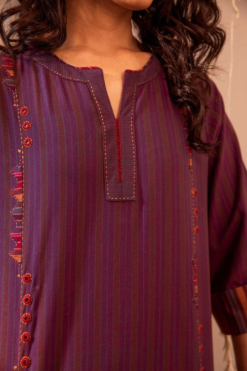 Rangsutra Haveli Applique Purple Hand Embroidered Top