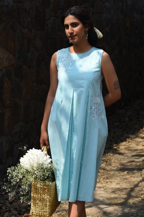 Rangsutra Nargis Blue Kashmiri Crewel Hand Embroidered Long Cotton Dre –  Okhaistore