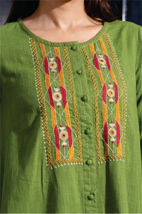 Paheli Green Straight-Fit Cotton Kurta With Pakka Hand Embroidery