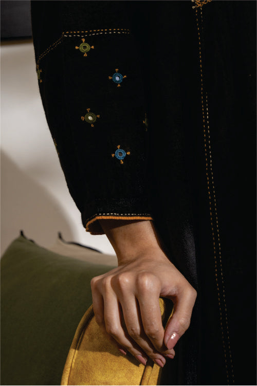 Paheli Black Front-Yoke Cotton Kurta With Pakka Hand Embroidery