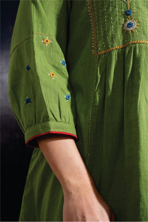 Paheli Green Front-Yoke Cotton Kurta With Pakka Hand Embroidery