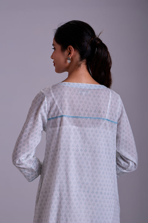 Rangsutra Suhani White A-Line Cotton Kurta With Applique