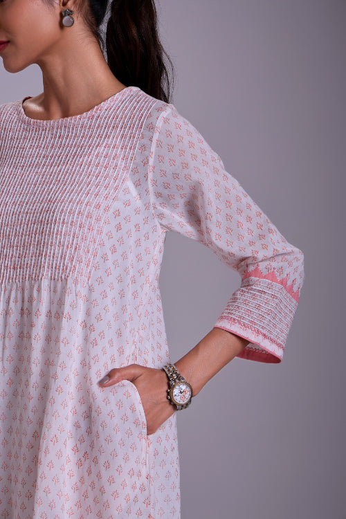 Rangsutra Suhani White Flared Cotton Kurta With Applique