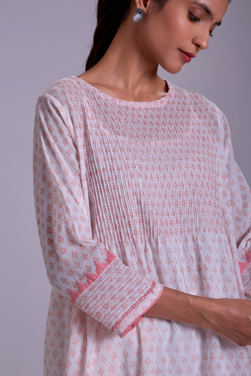 Rangsutra Suhani White Flared Cotton Kurta With Applique