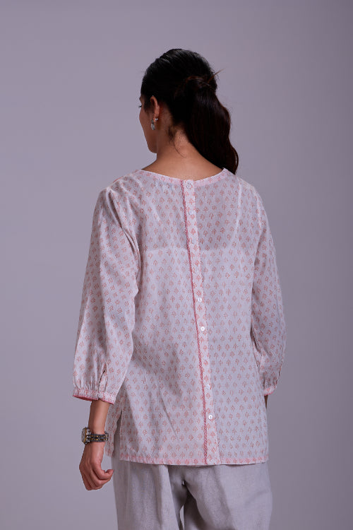 Rangsutra Suhani White Pintuck Cotton Top With Applique