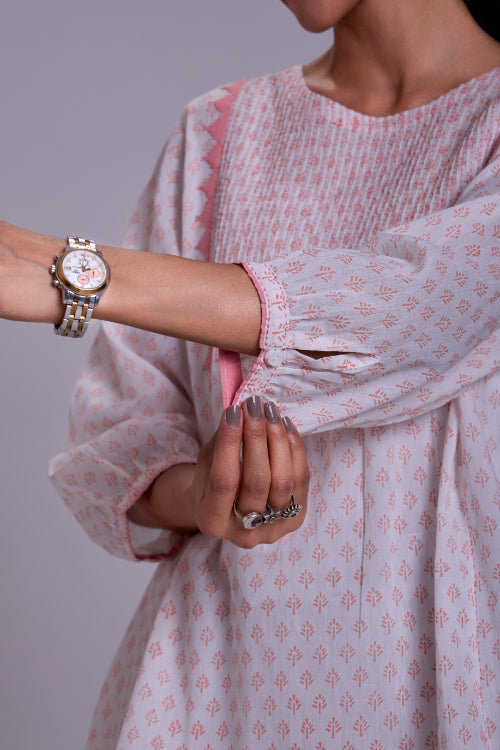 Rangsutra Suhani White Pintuck Cotton Top With Applique