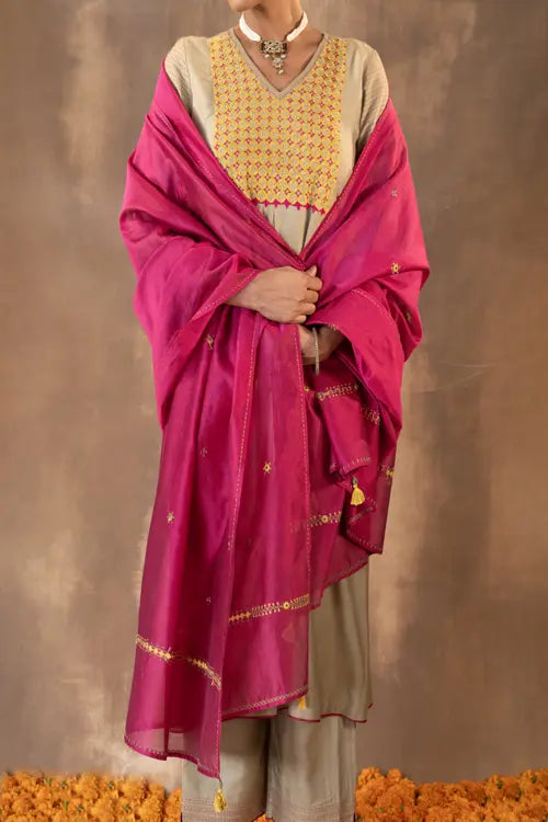 Rangsutra Ruhani Pink Chanderi Dupatta With Soof Hand Embroidery