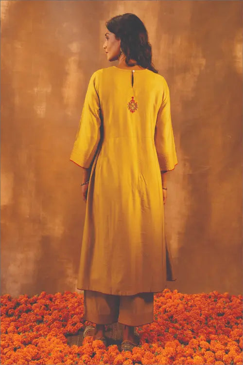 Rangsutra Ruhani Yellow Pleated Cotton Silk Kurta With Pakka Hand Embroidery