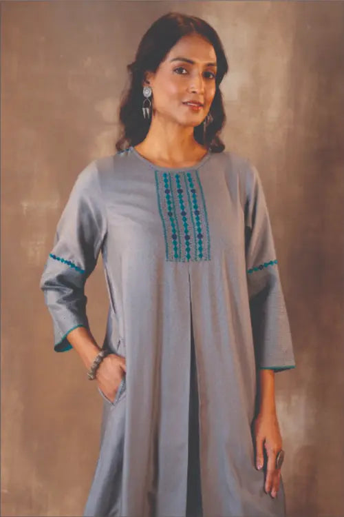 Rangsutra Ruhani Grey A-line Cotton Silk Kurta With Soof Hand Embroidery