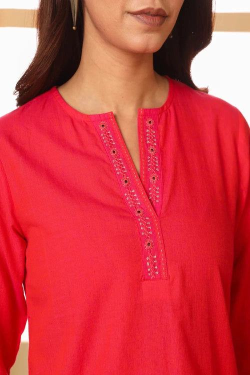Rangsutra Aashvi Coral V-Neck Mangalgiri Cotton Top With Desert Hand Embroidery
