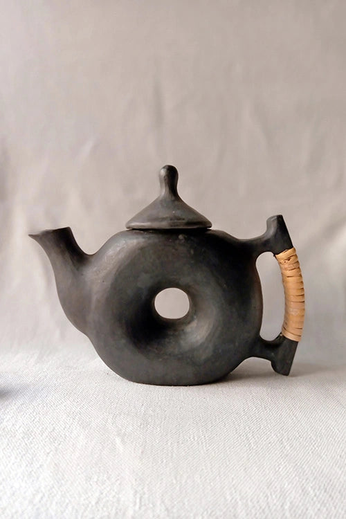 Terracotta by Sachii "Longpi Black Pottery Chakra Teapot"
