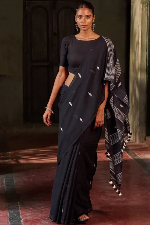 The ICH Bengal Vibes. Handwoven Jamdani Soft Mul Cotton Saree - Deep Monochrome