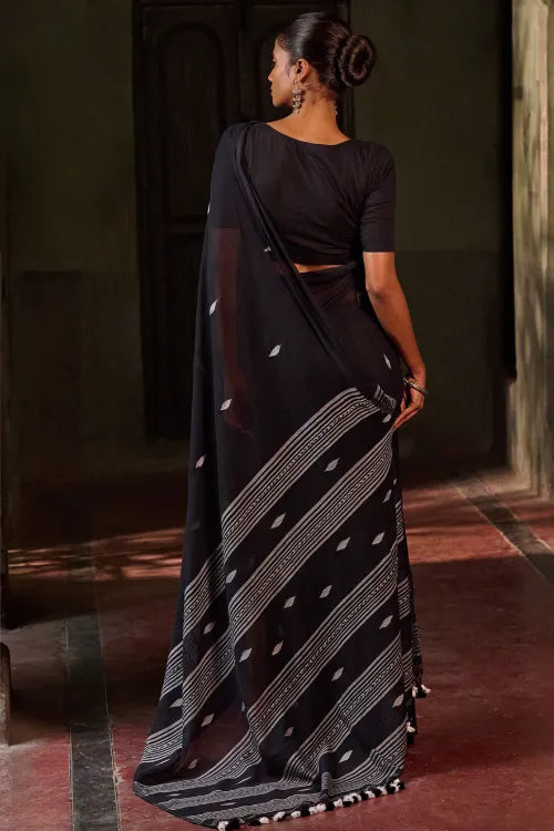 The ICH Bengal Vibes. Handwoven Jamdani Soft Mul Cotton Saree - Deep Monochrome