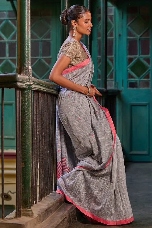 The ICH Bengal Vibes. Handwoven Jamdani Soft Mul Cotton Saree - Silver Smoke