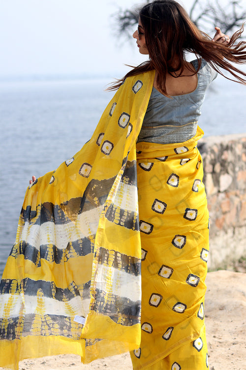 Sooti Syahi "Golden Aura" Bandhni Chanderi Saree