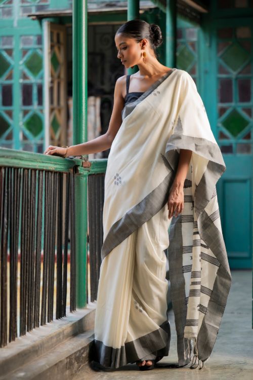 TICH Soft & Light. Handwoven Bengal Cotton Saree - Cream Elegance