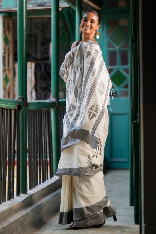 TICH Soft & Light. Handwoven Bengal Cotton Saree - Cream Elegance