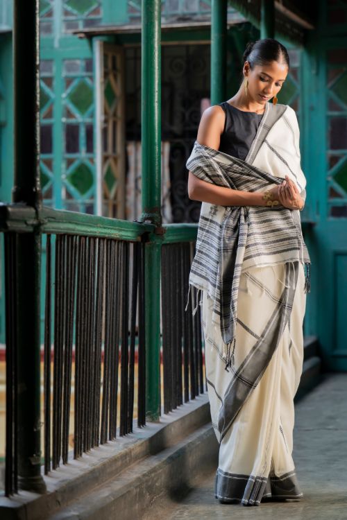 TICH Soft & Light Handwoven Bengal Cotton Saree - Monochrome Moods