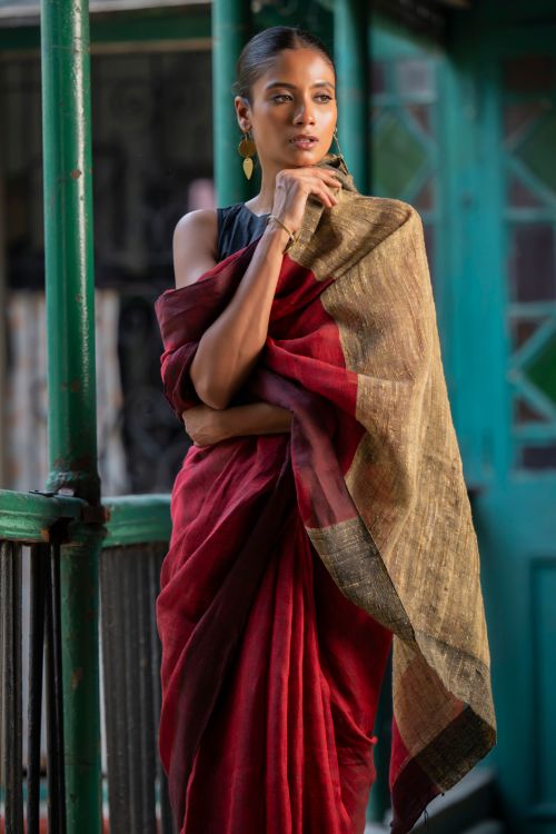 TICH Stunning Elegance. Handwoven Bengal Linen Saree - Scarlet Drape