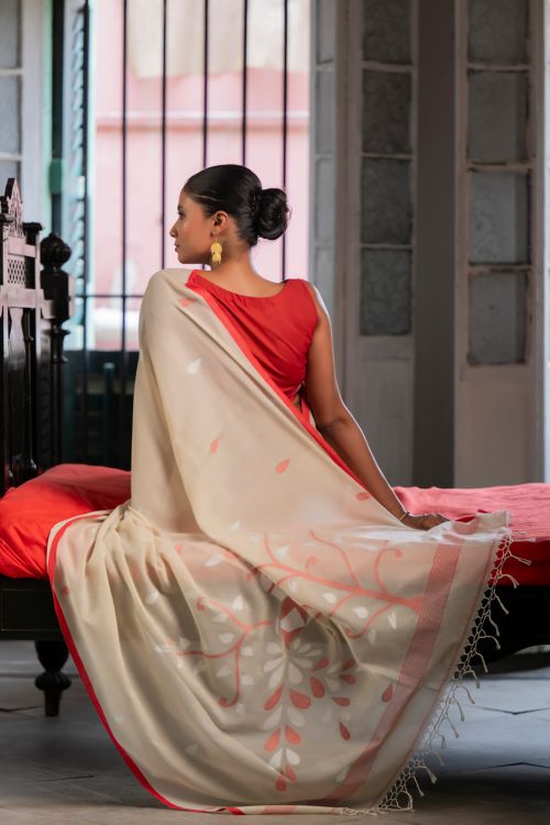 TICH Exclusive Soft Handwoven Bengal Cotton Jamdani Saree - Charuneer