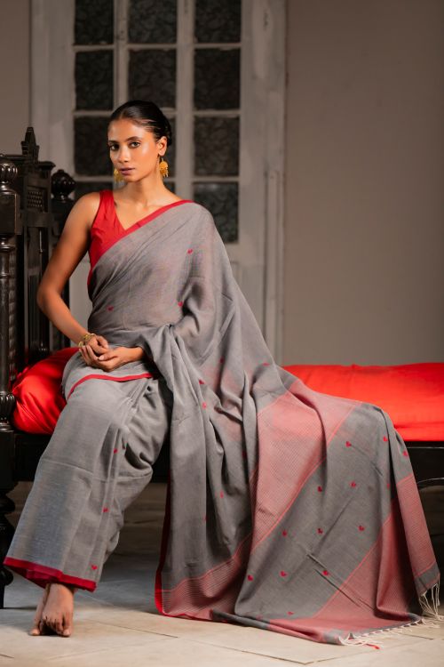 TICH Soft & Light. Handwoven Bengal Cotton Saree - Hearts