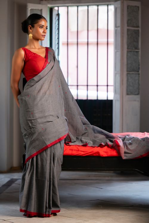 TICH Soft & Light. Handwoven Bengal Cotton Saree - Crimson Touch