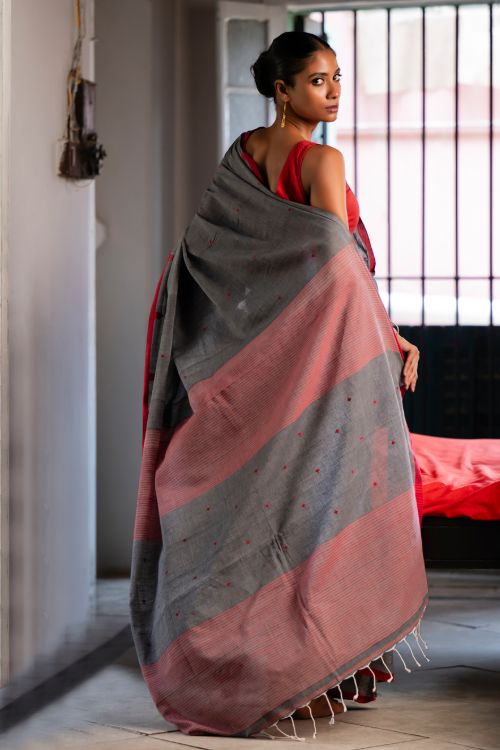 TICH Soft & Light. Handwoven Bengal Cotton Saree - Crimson Touch