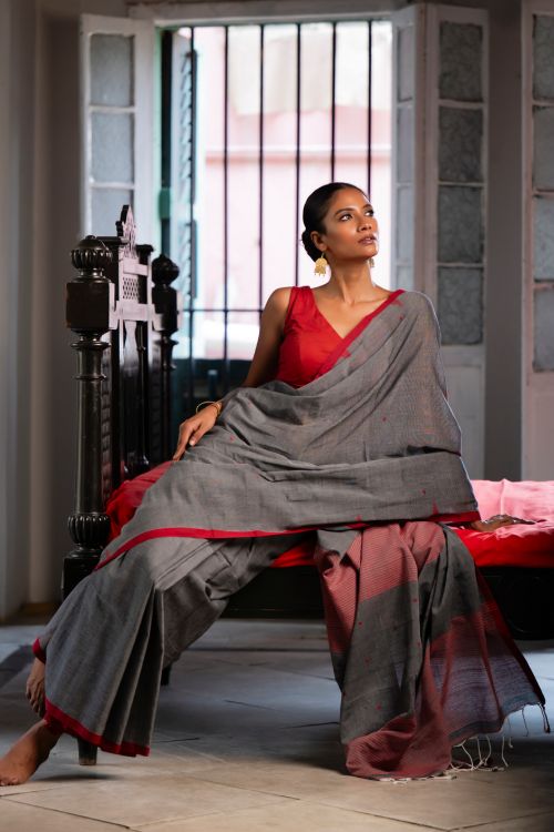 TICH Soft & Light. Handwoven Bengal Cotton Saree - Crimson Touch