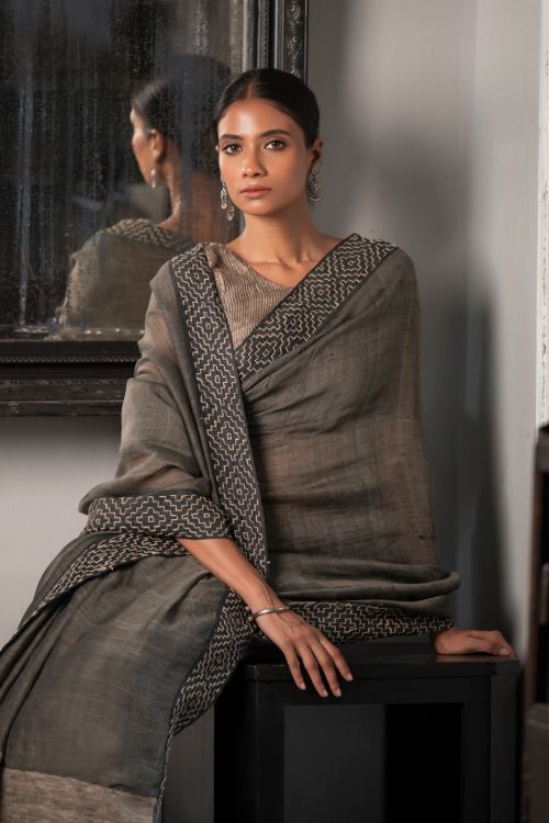 TICH Elegant Kantha Embroidered Handwoven Bengal Linen Saree - Smokeleaf