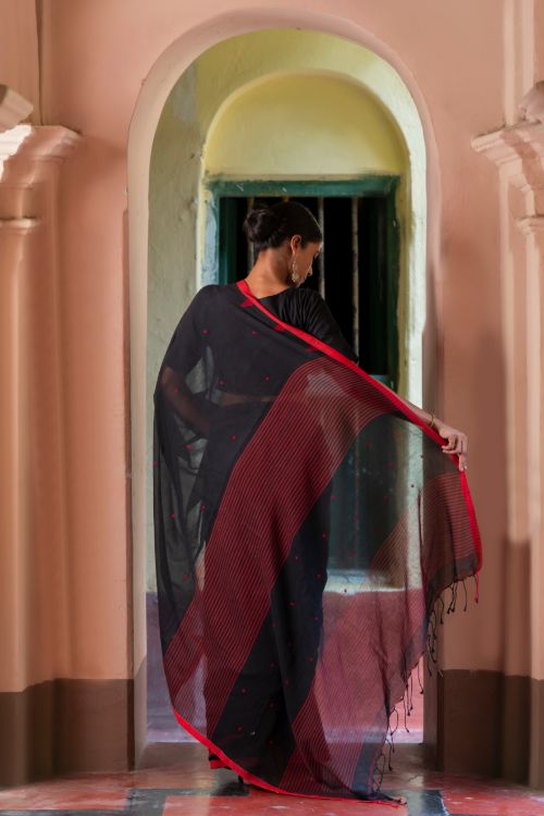 TICH Soft & Light. Handwoven Bengal Cotton Saree - Nishir Bindu