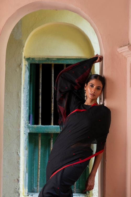 TICH Soft & Light. Handwoven Bengal Cotton Saree - Nishir Bindu