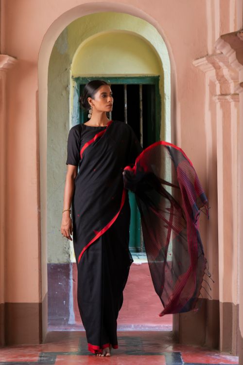 TICH Soft & Light. Handwoven Bengal Cotton Saree - Nishir Bindu